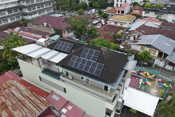 Penggunaan panel surya di rumah